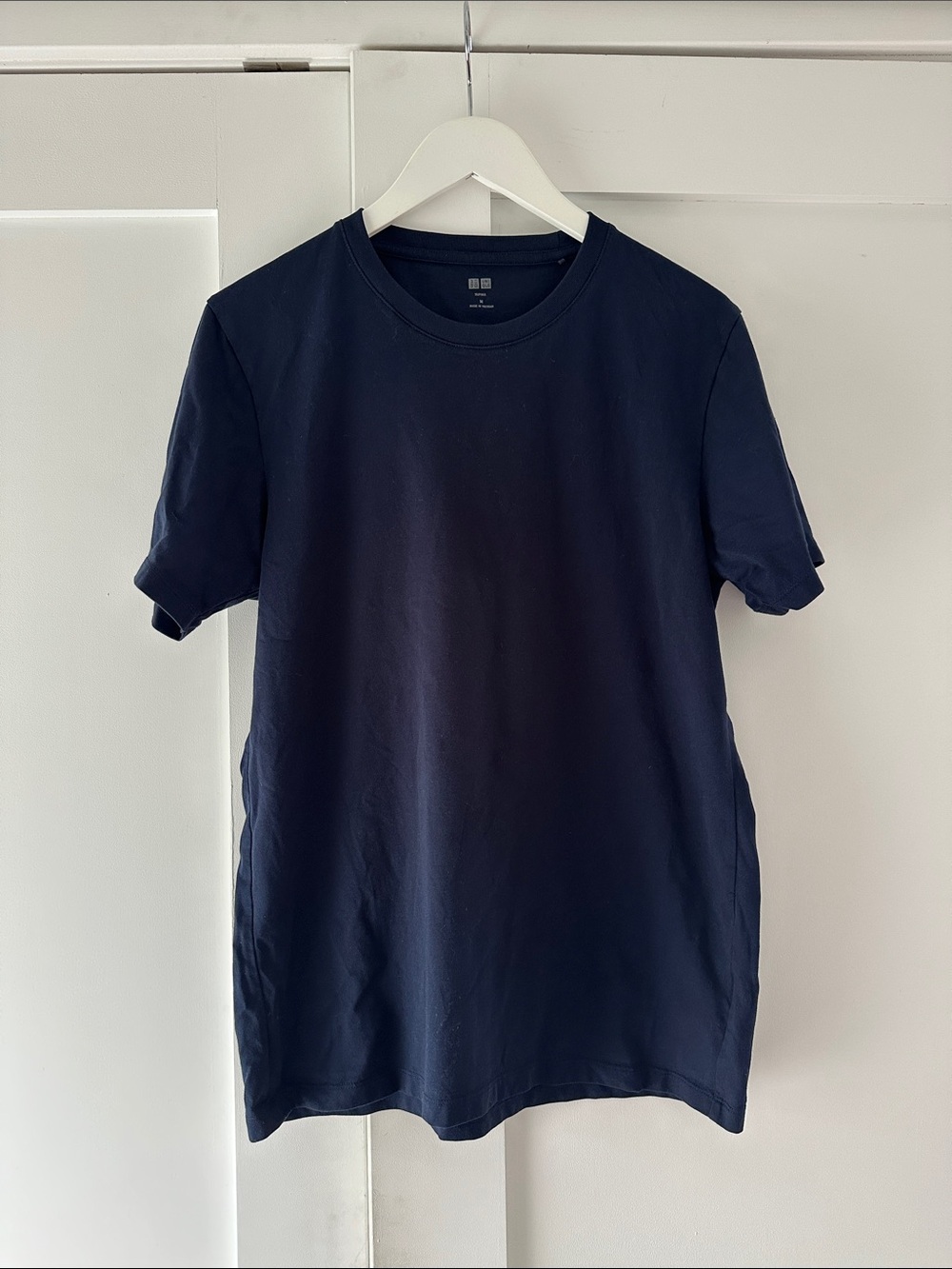 Uniqlo Men's Navy Crew Neck T-Shirt